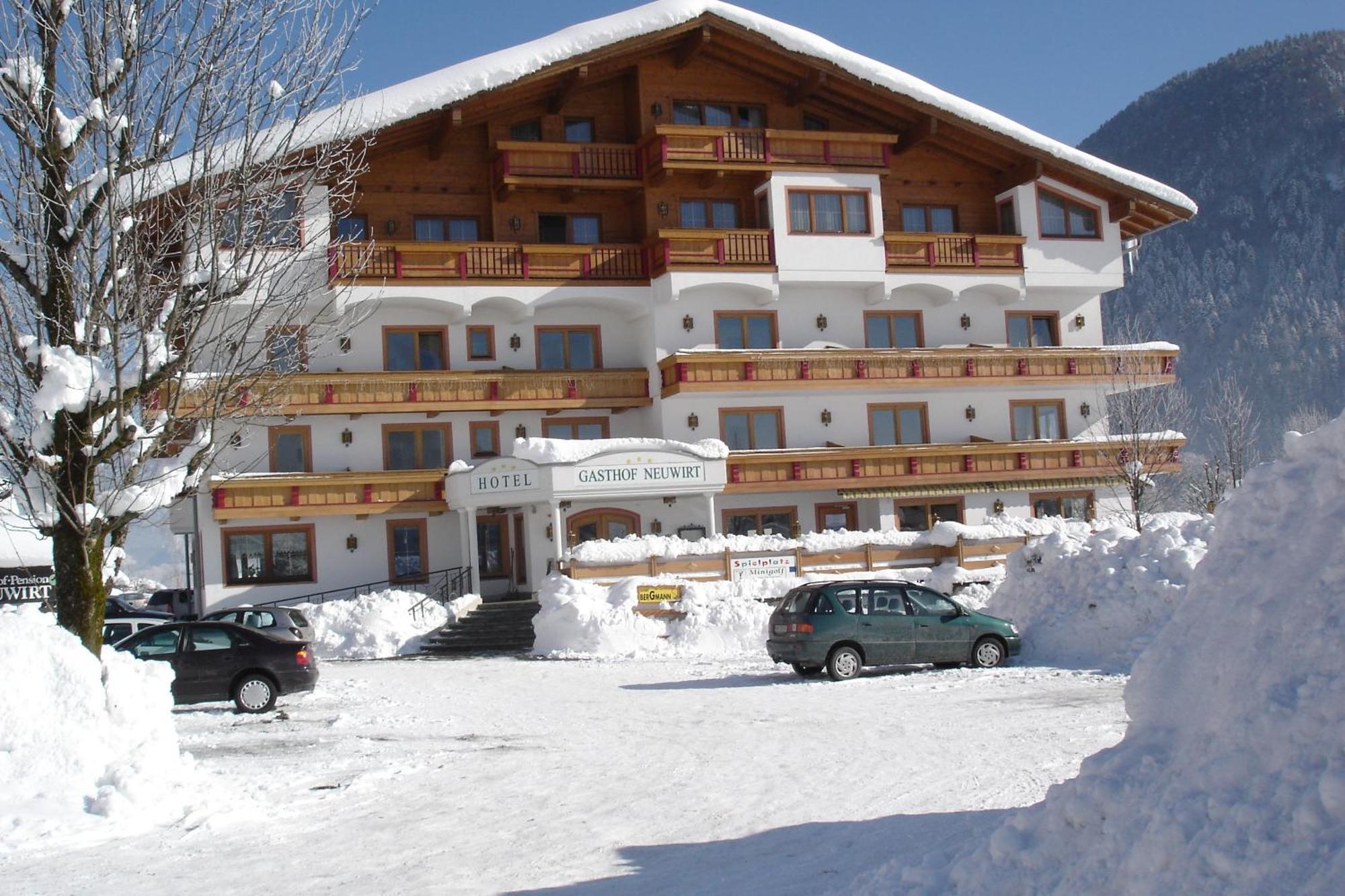 Hotel Neuwirt ブーヘン エクステリア 写真