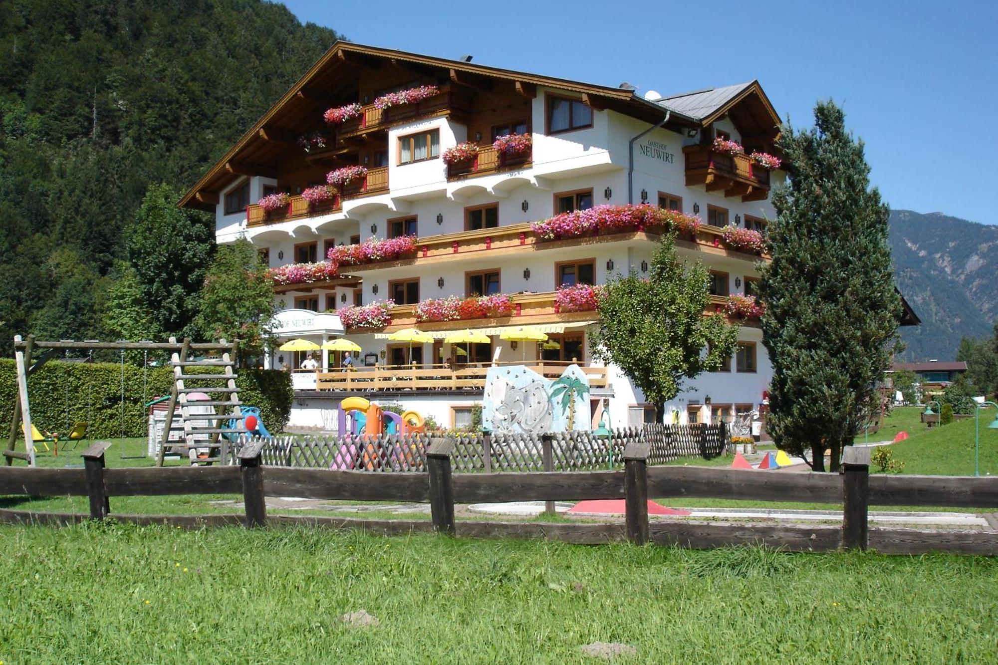 Hotel Neuwirt ブーヘン エクステリア 写真